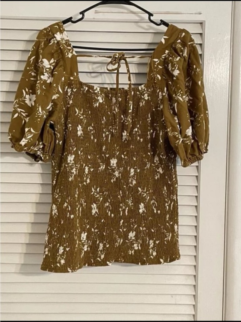 Ava&Viv Smocked Puff-Sleeve Top size X